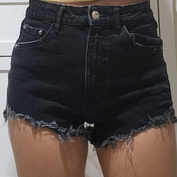 Zara Distressed Frayed Hem High Rise‎ Cut-off Denim Shorts Black Size 10 - Picture 1 of 6